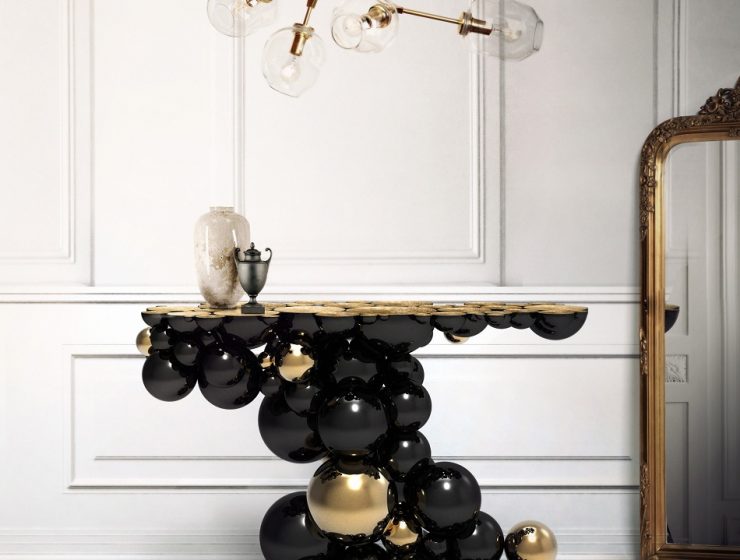 “Boca do Lobo presented a few months ago Newton dining table. Now was released a new version of the same inspiration but in a limited edition console shape.”